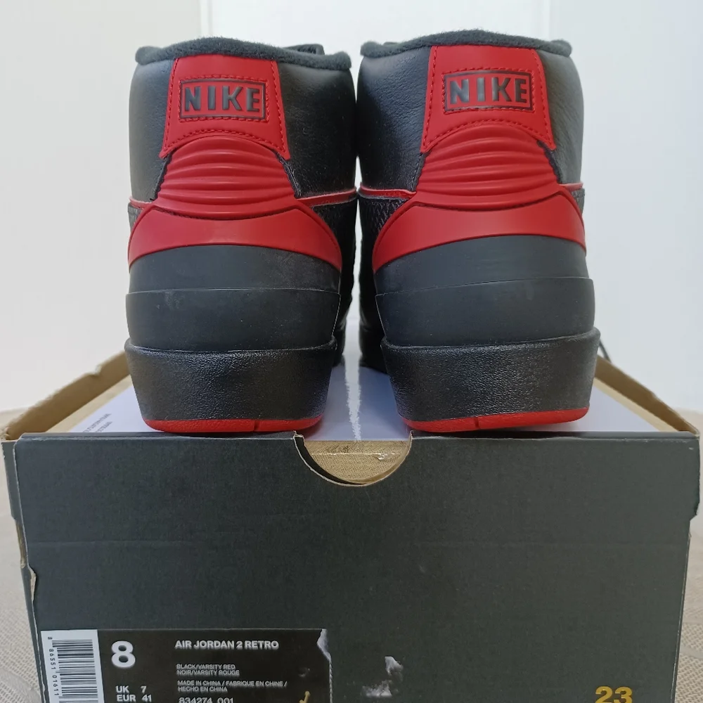 Nike Air Jordan 2 Retro